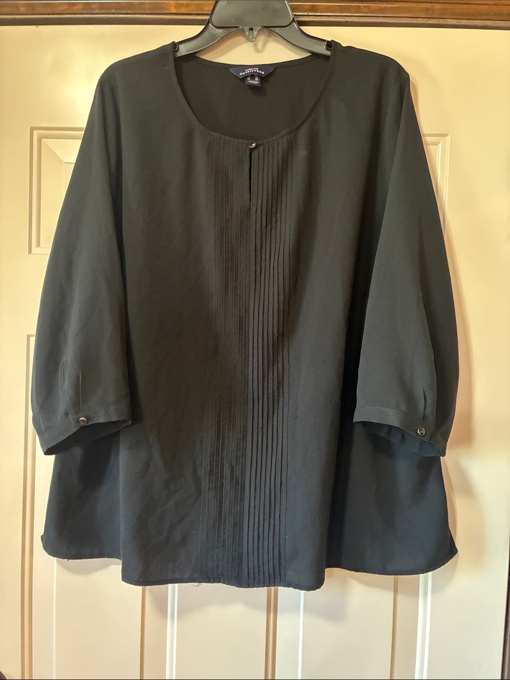 Size 18 W Lands’ End Black Dressy Pintuck Top with Keyhole Neck and 3/4 Sleeves